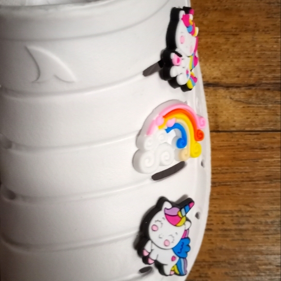 Girls Sz 1 Rugged Shark Slip On Shoes with Unicorn Croc Charms - Picture 2 of 6